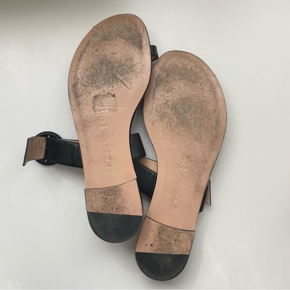 Gianvito Rossi Flat Sandals Toe Ring - Picture 3 of 6